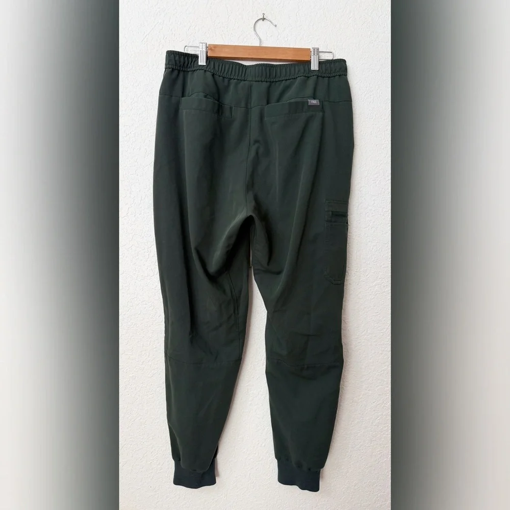 FIGS Men's Tansen Scrub Jogger Pants Size Large